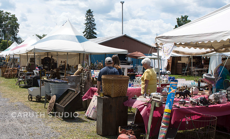 Weekend Getaway: 20 Best Off-Season Flea Markets – Caruth Studio